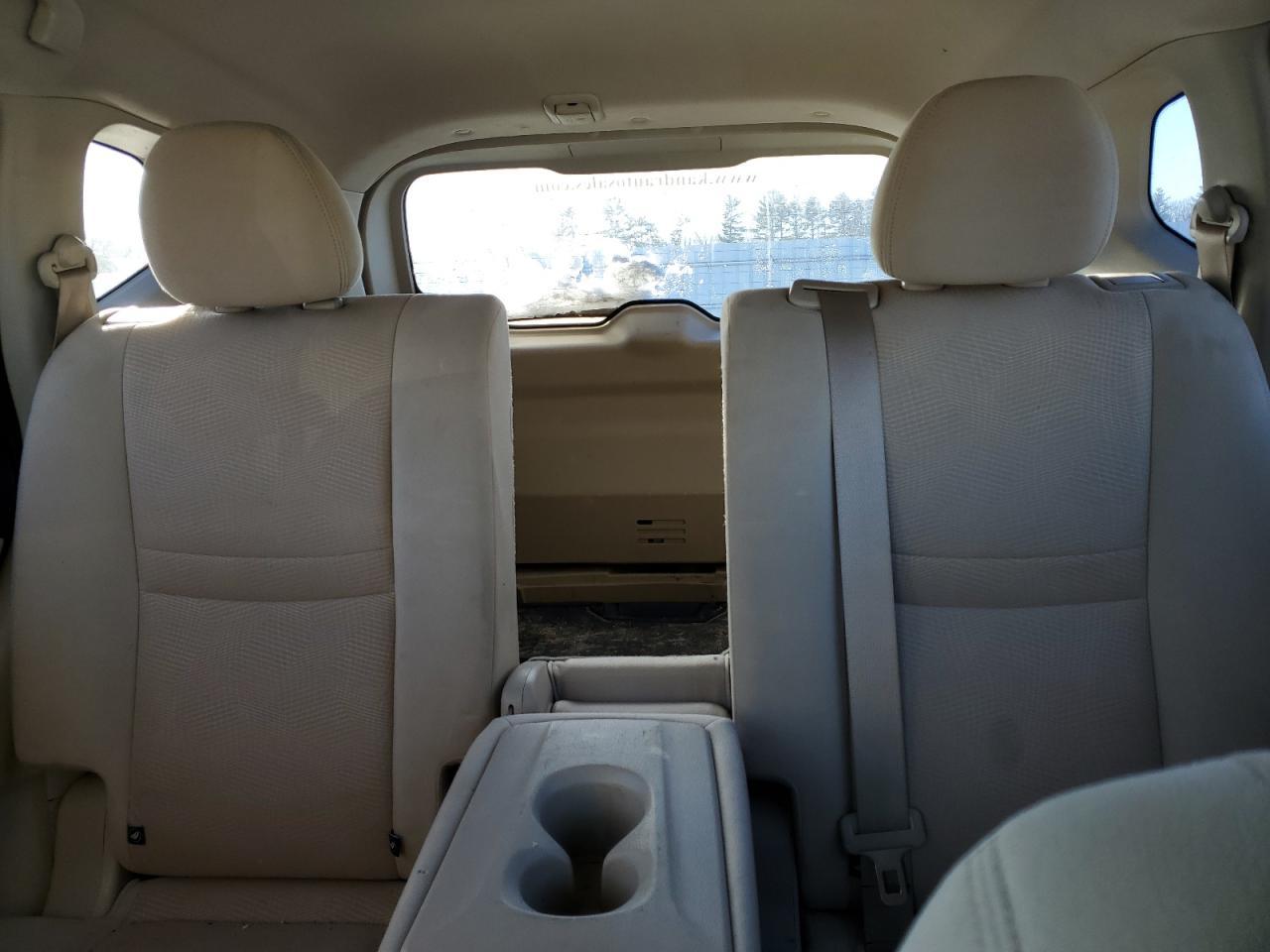 2016 Nissan Rogue S - zdjęcie 10