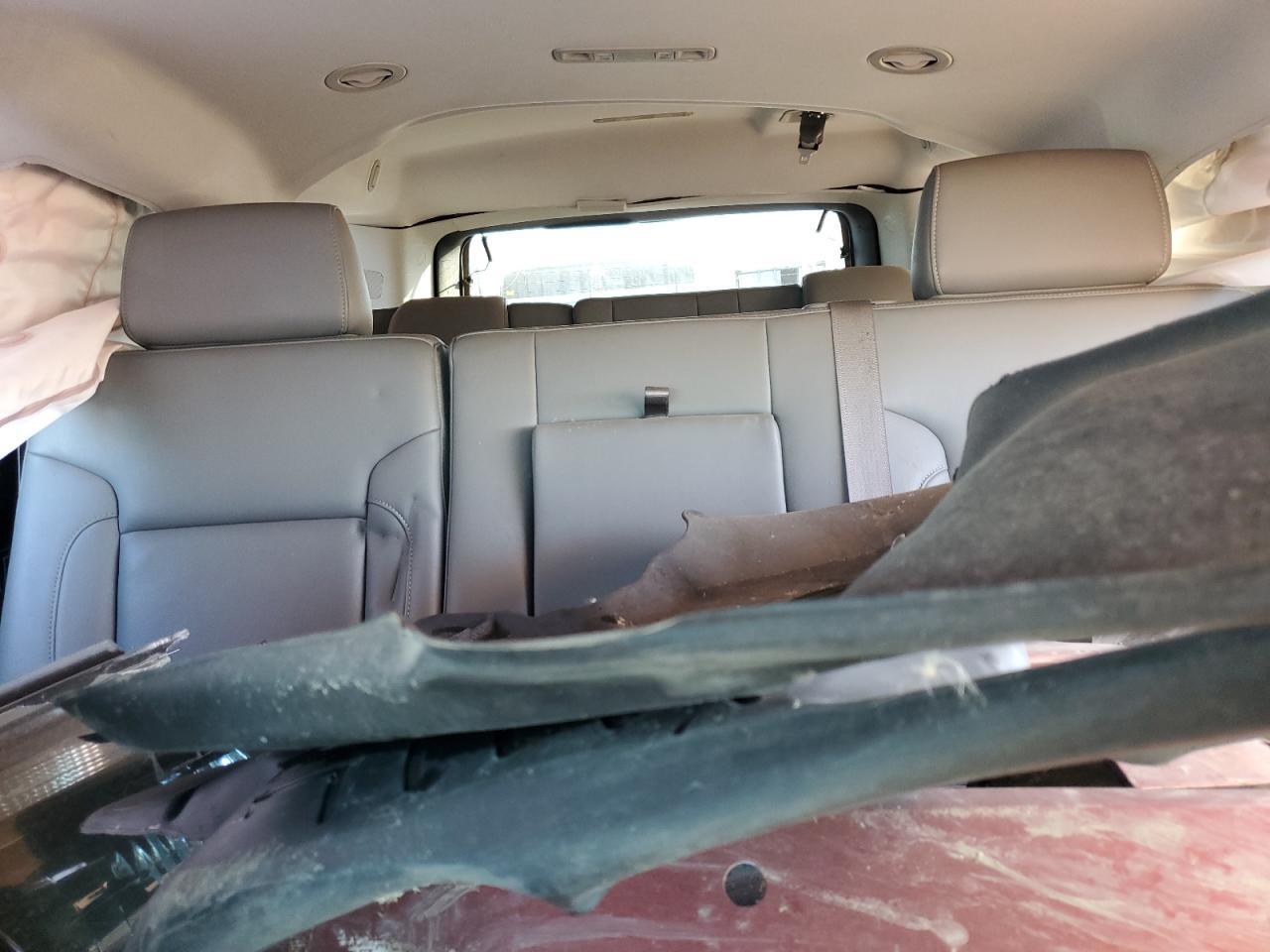 2016 Chevrolet Suburban K1500 Lt - zdjęcie 10