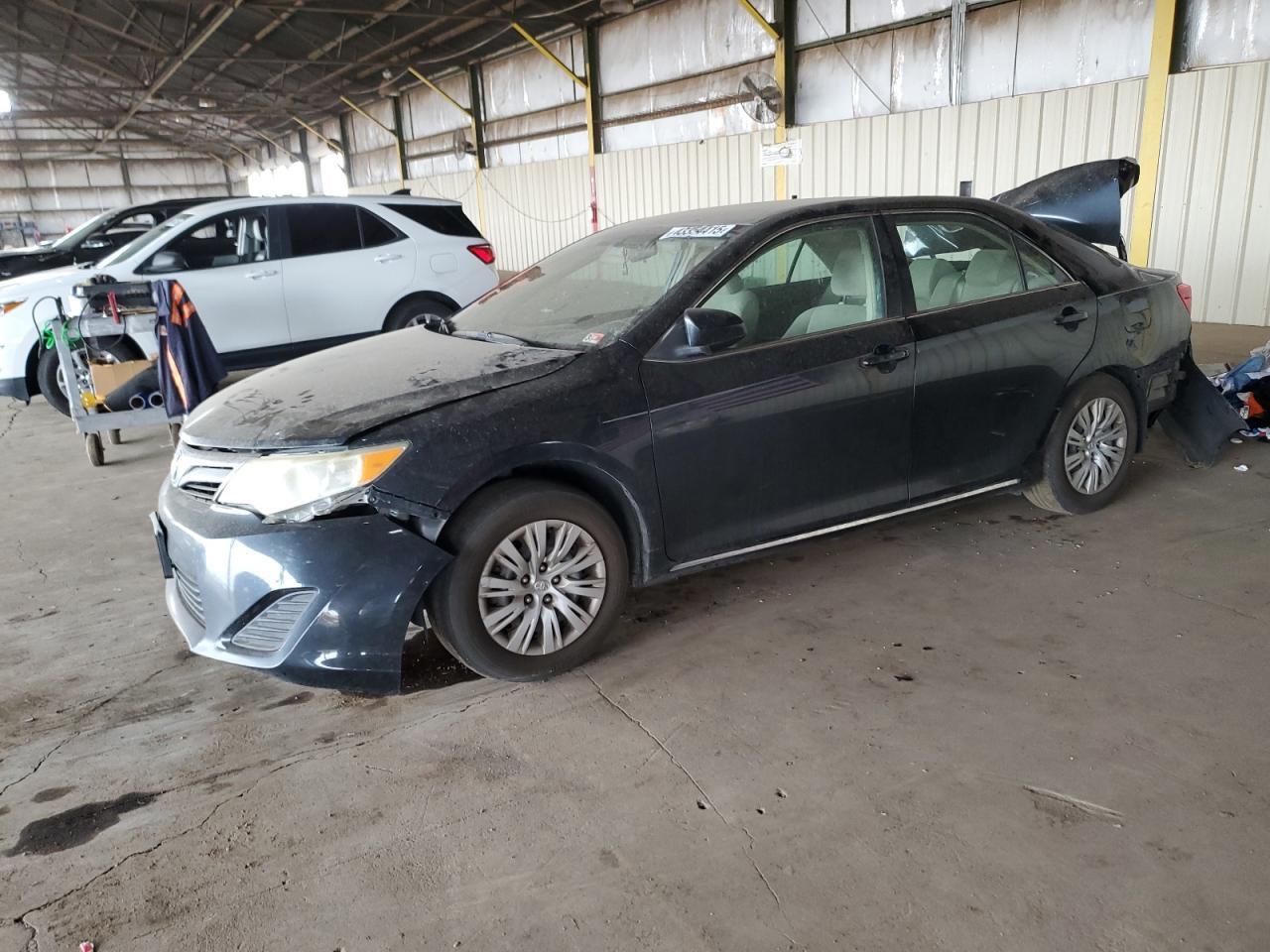 2014 Toyota Camry L - zdjęcie główne