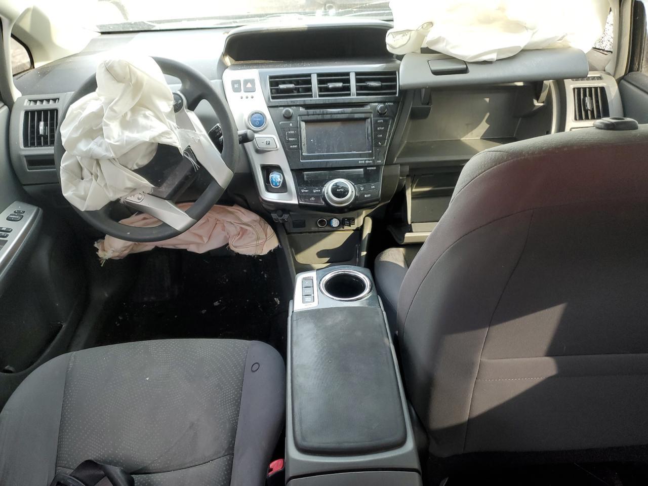 2014 Toyota Prius V - zdjęcie 8