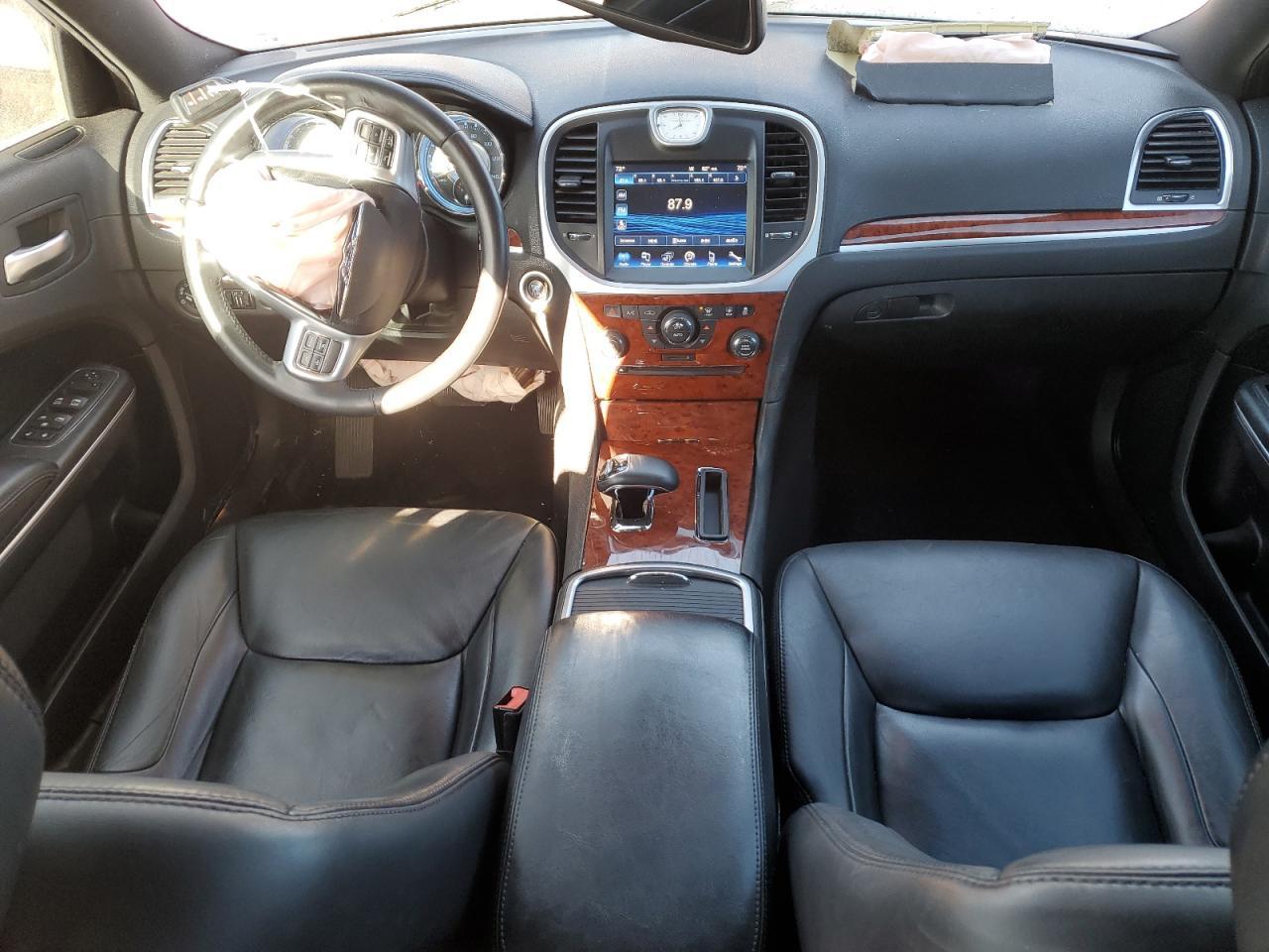 2013 Chrysler 300 - zdjęcie 8