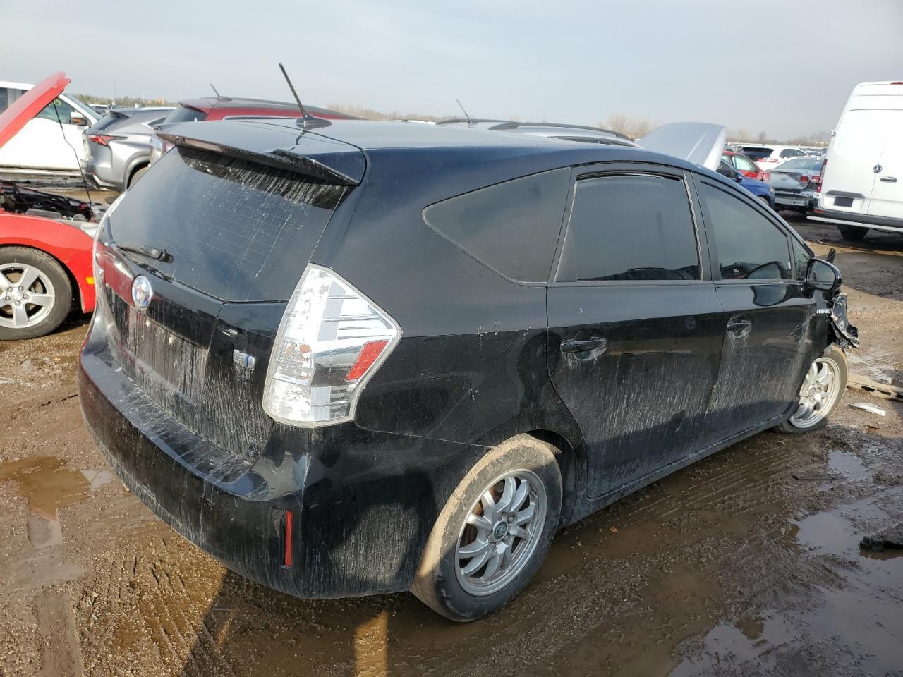 2014 Toyota Prius V - zdjęcie 3