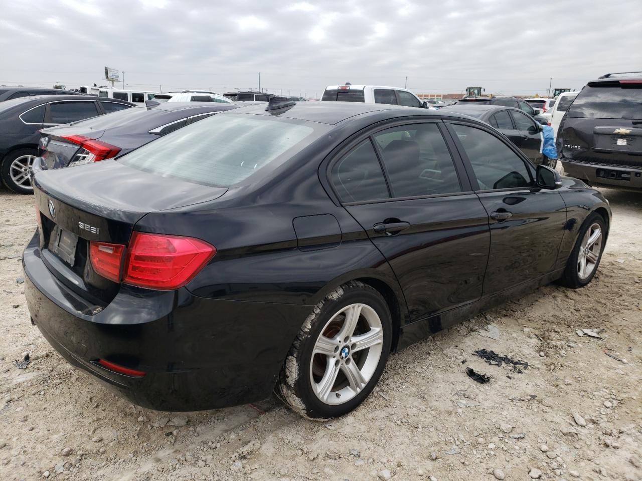 2013 BMW 328 I - zdjęcie 3