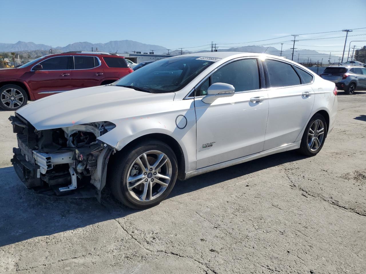 2015 Ford Fusion Titanium Phev - zdjęcie główne