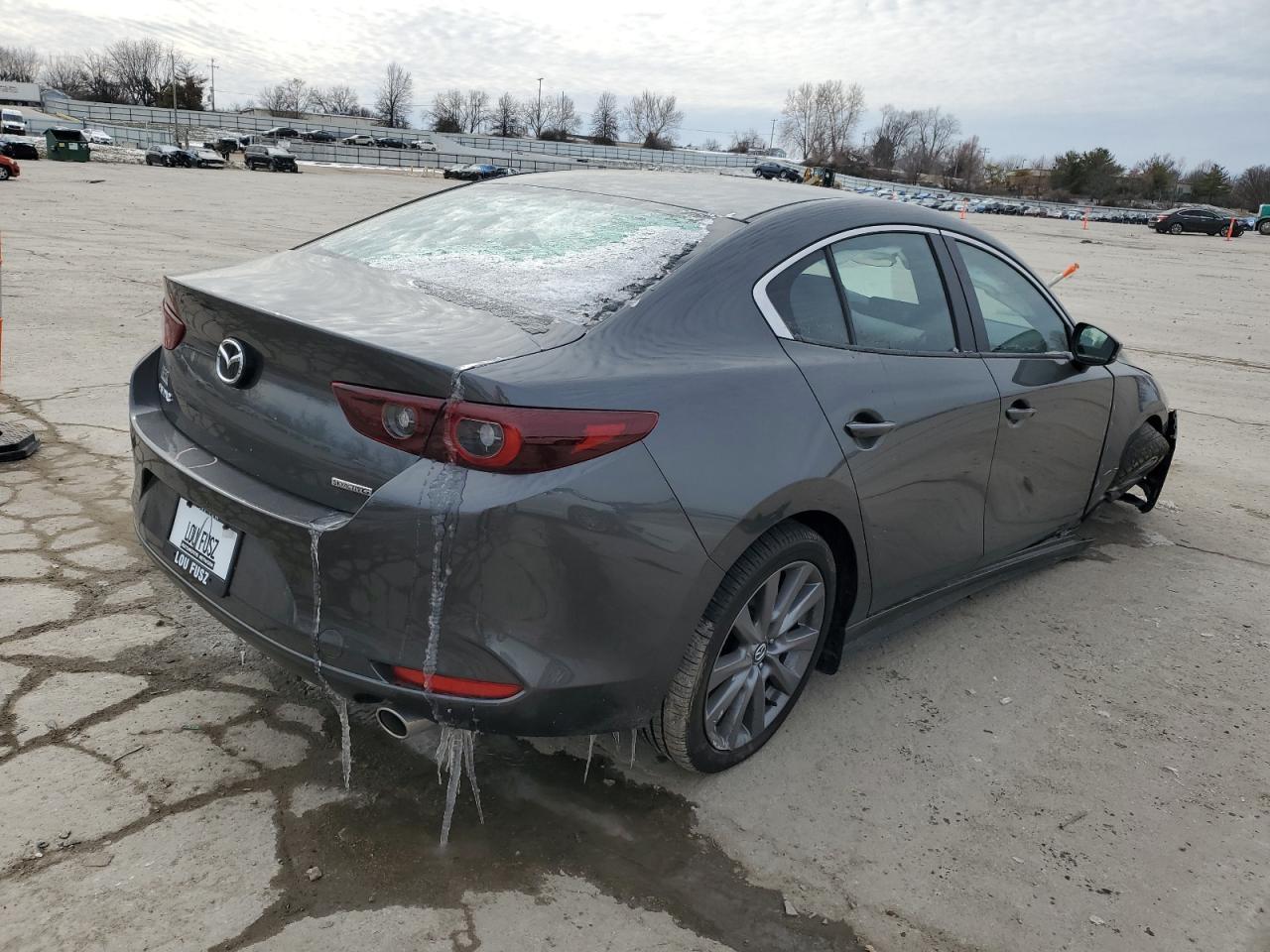 2024 Mazda 3 Preferred - zdjęcie 3