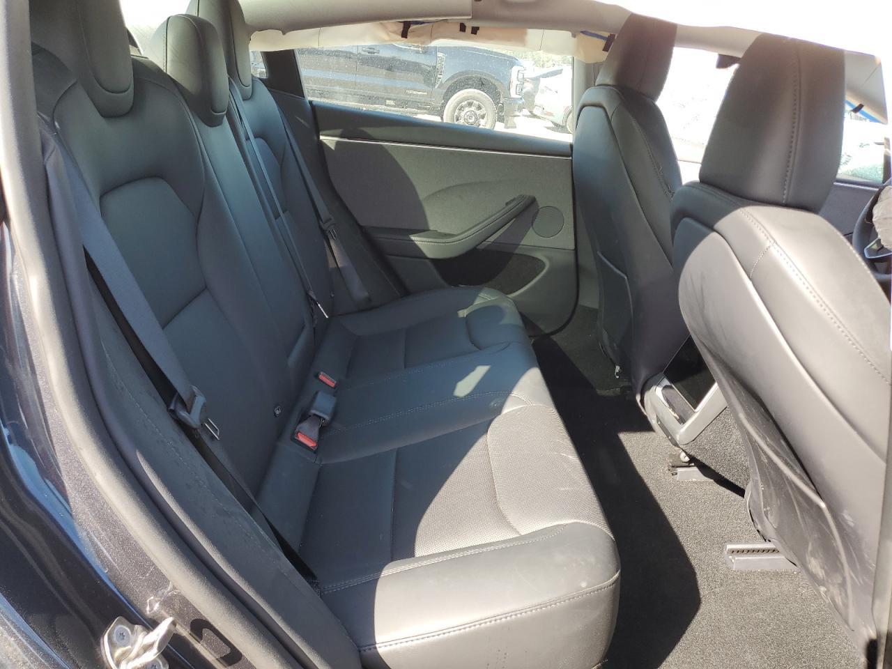 2024 Tesla Model 3 - zdjęcie 10