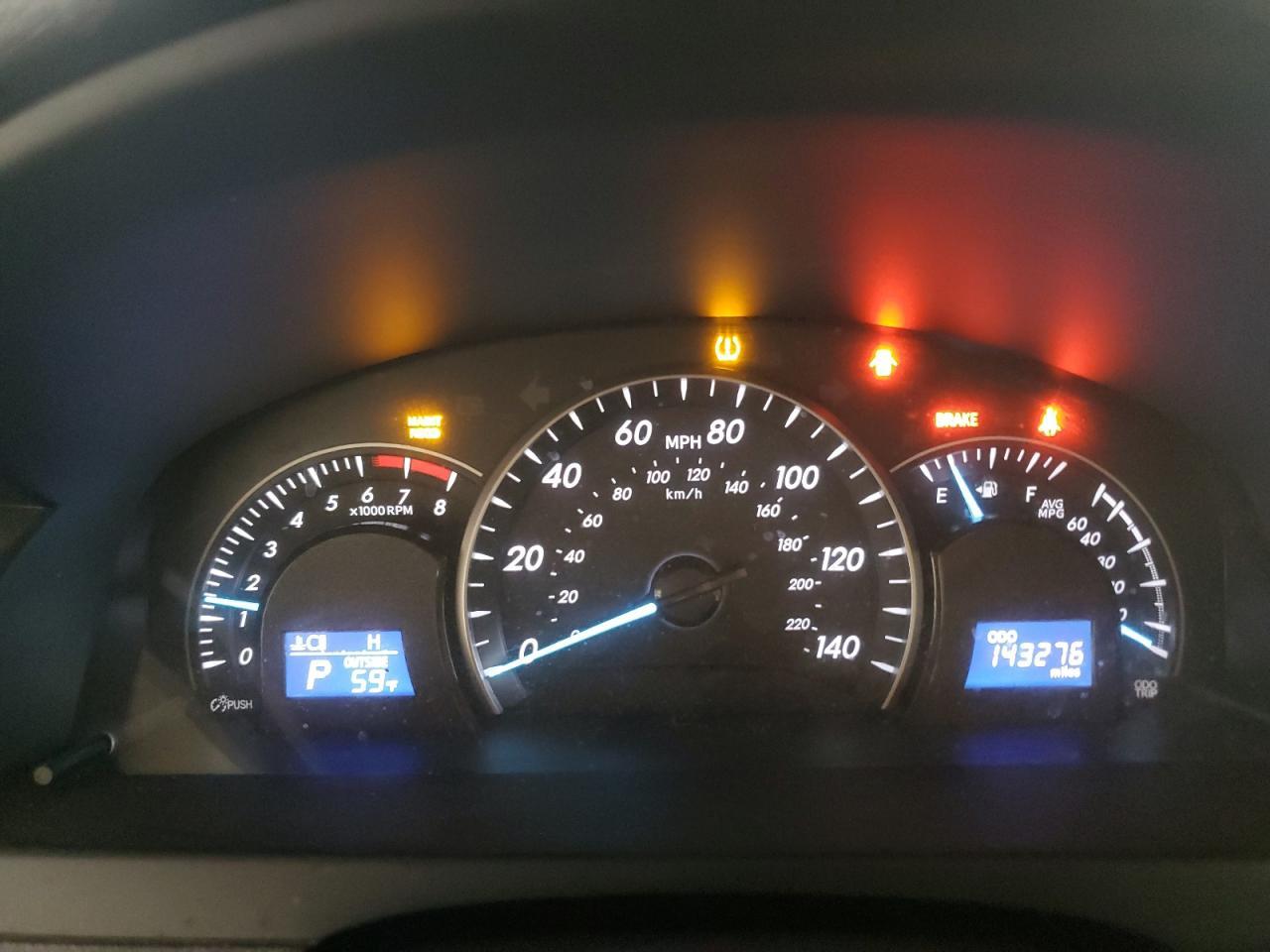 2014 Toyota Camry L - zdjęcie 9