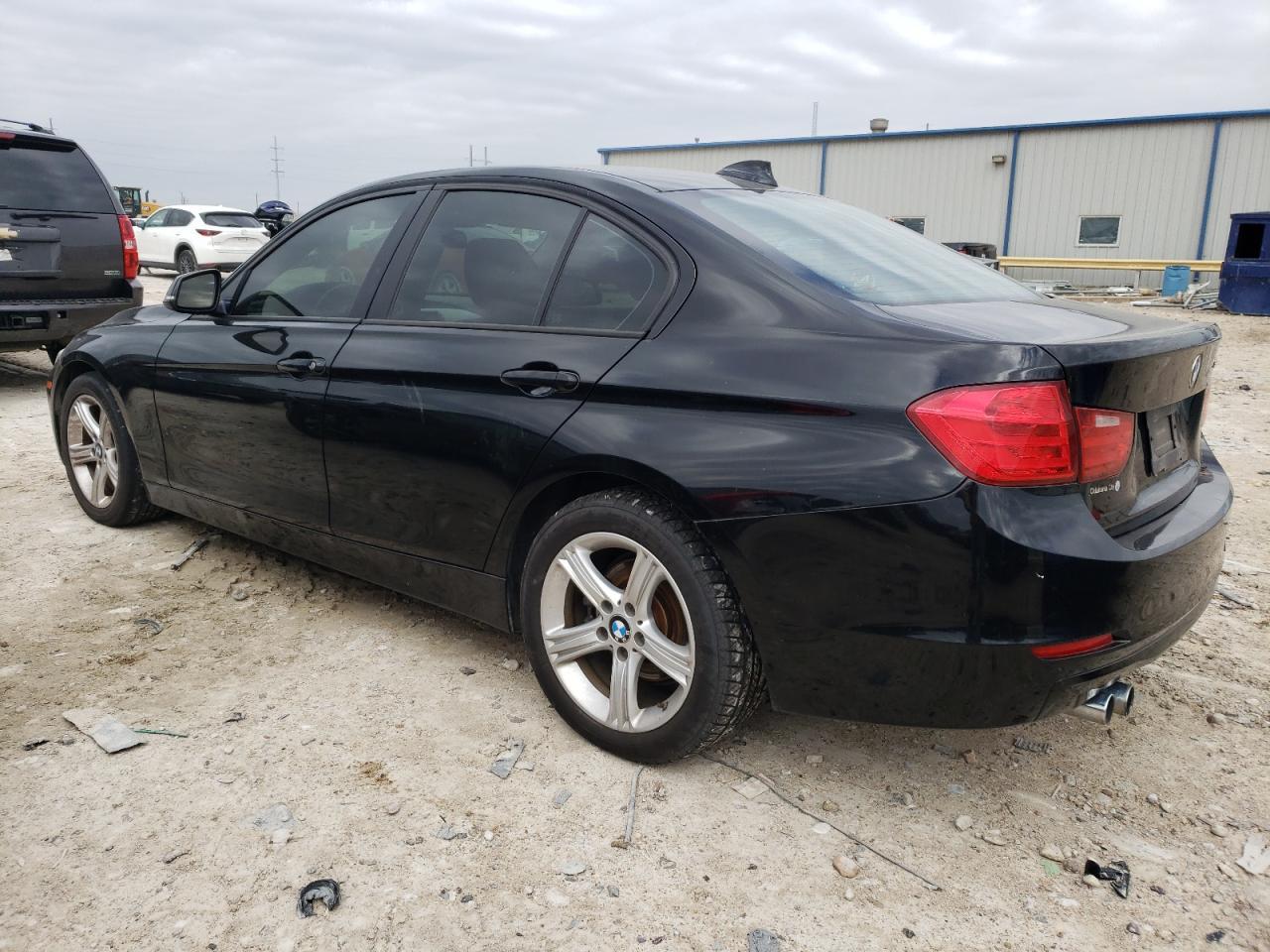 2013 BMW 328 I - zdjęcie 2