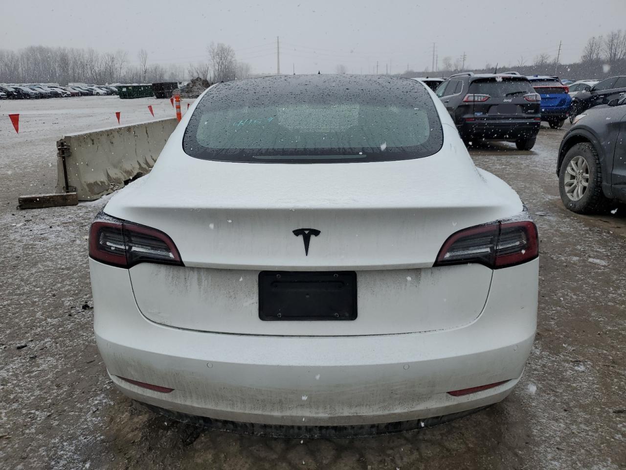 2021 Tesla Model 3 - zdjęcie 6