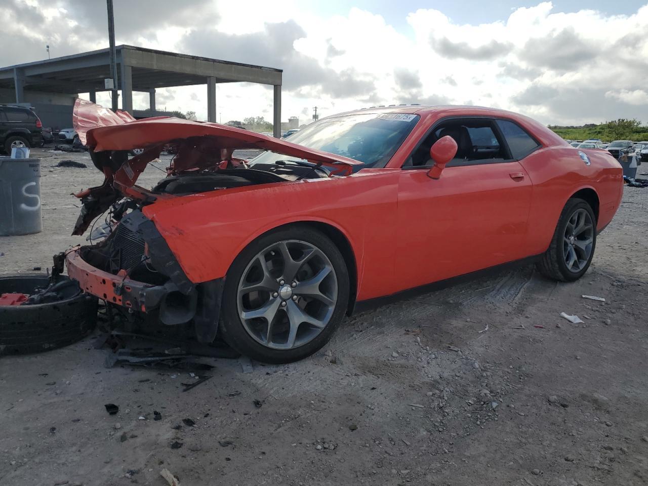2016 Dodge Challenger Sxt - zdjęcie główne
