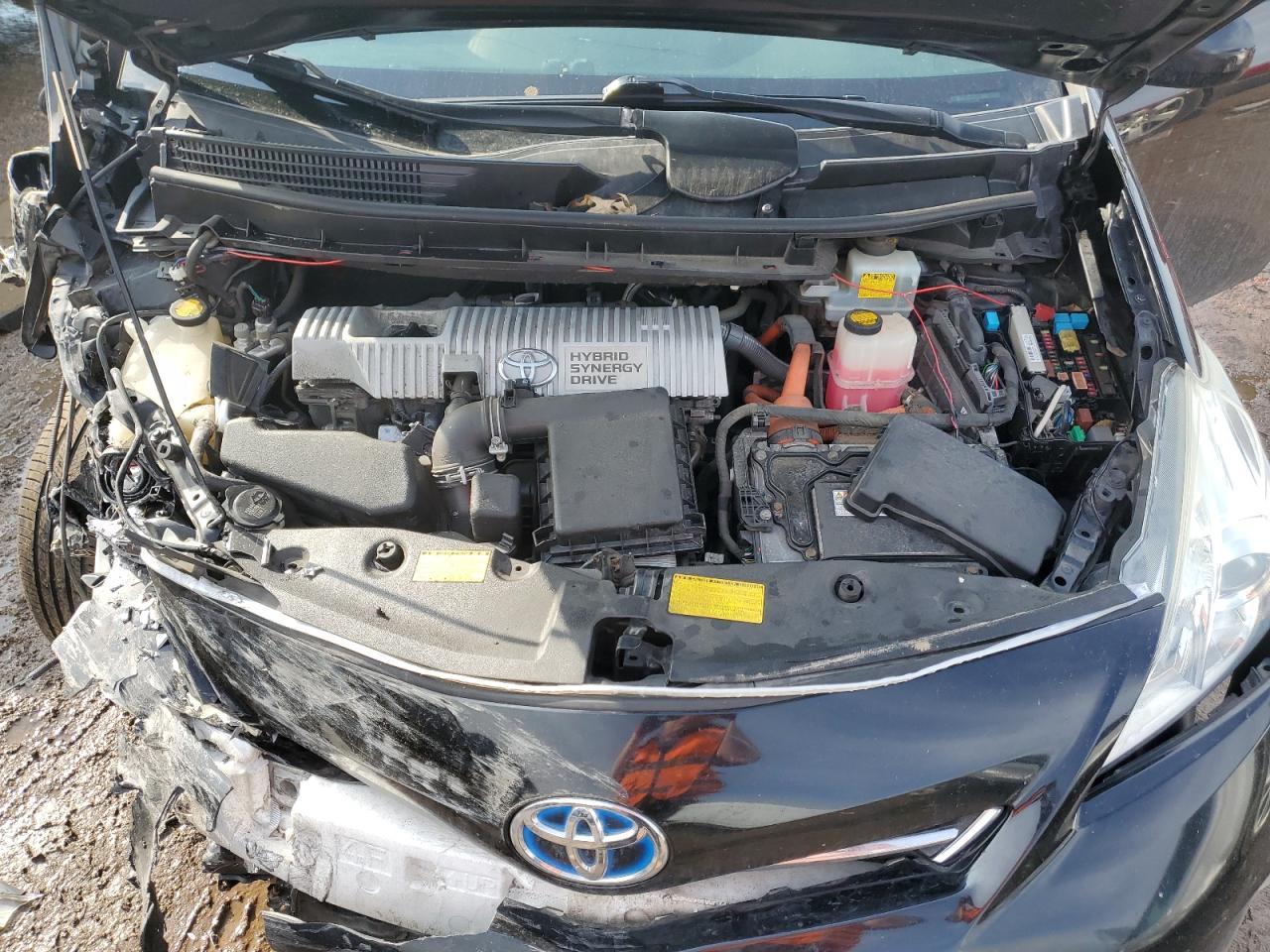 2014 Toyota Prius V - zdjęcie 11