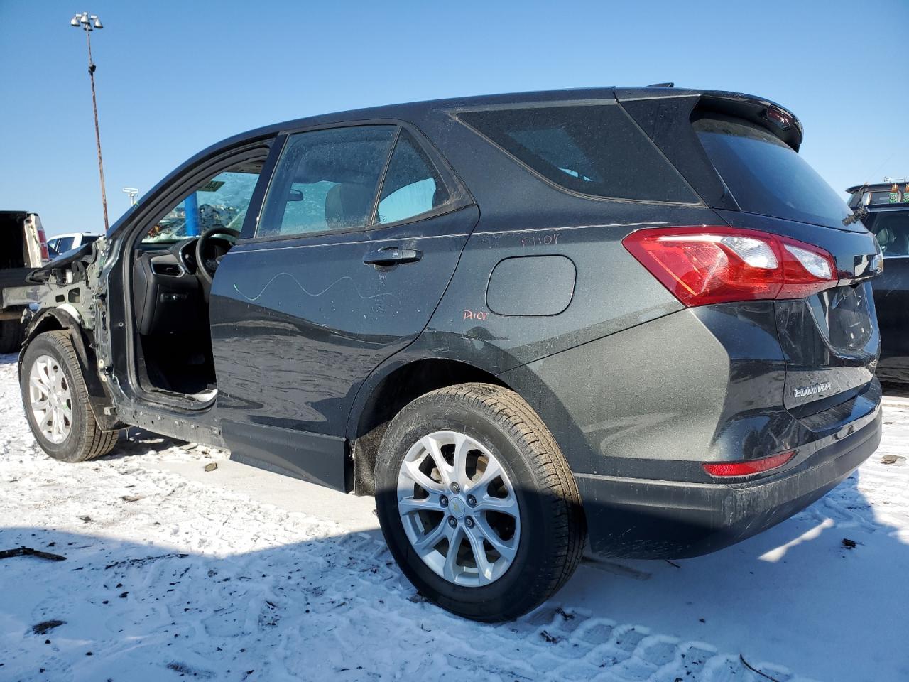 2019 Chevrolet Equinox Ls - zdjęcie 2
