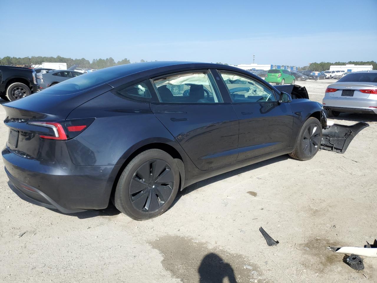 2024 Tesla Model 3 - zdjęcie 3