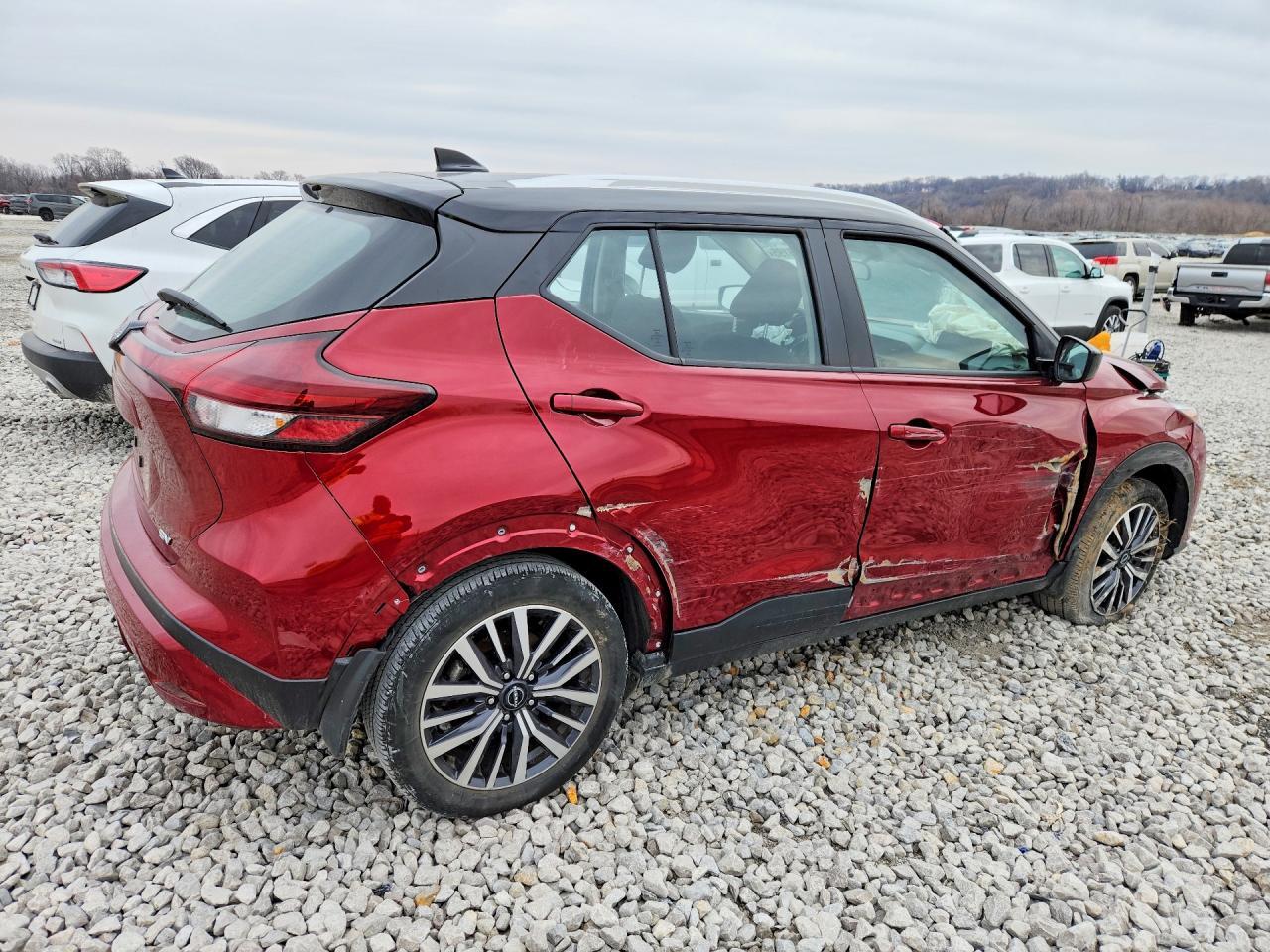 2022 Nissan Kicks Sv - zdjęcie 3