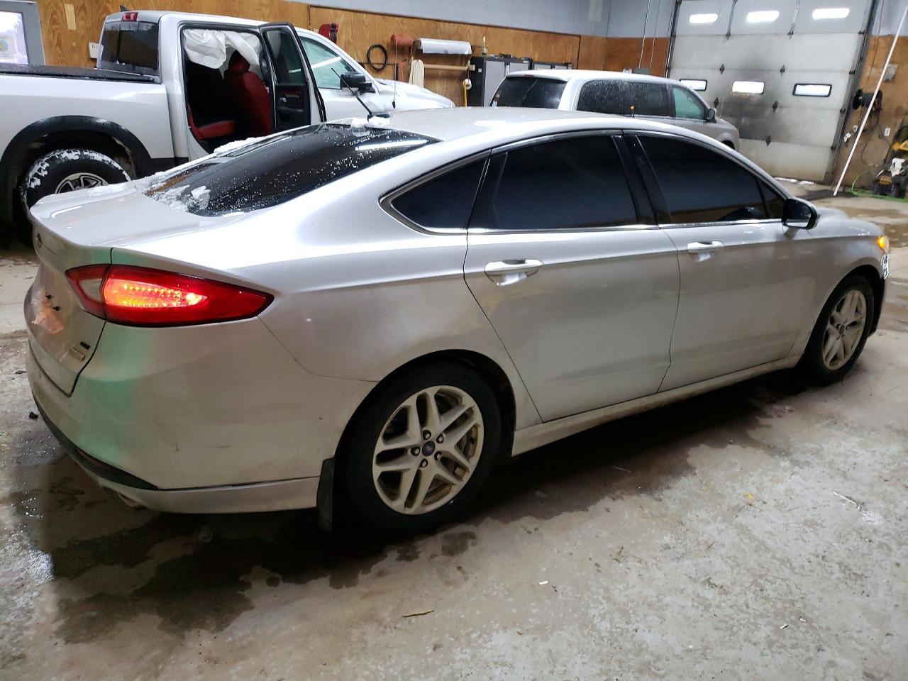 2013 Ford Fusion Se - zdjęcie 3