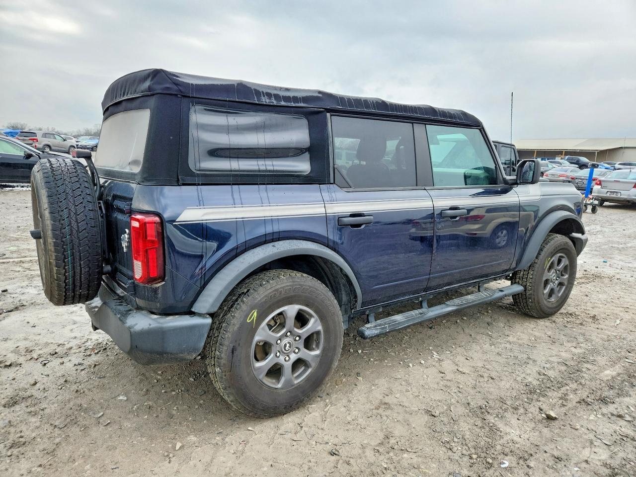 2021 Ford Bronco Base - zdjęcie 3