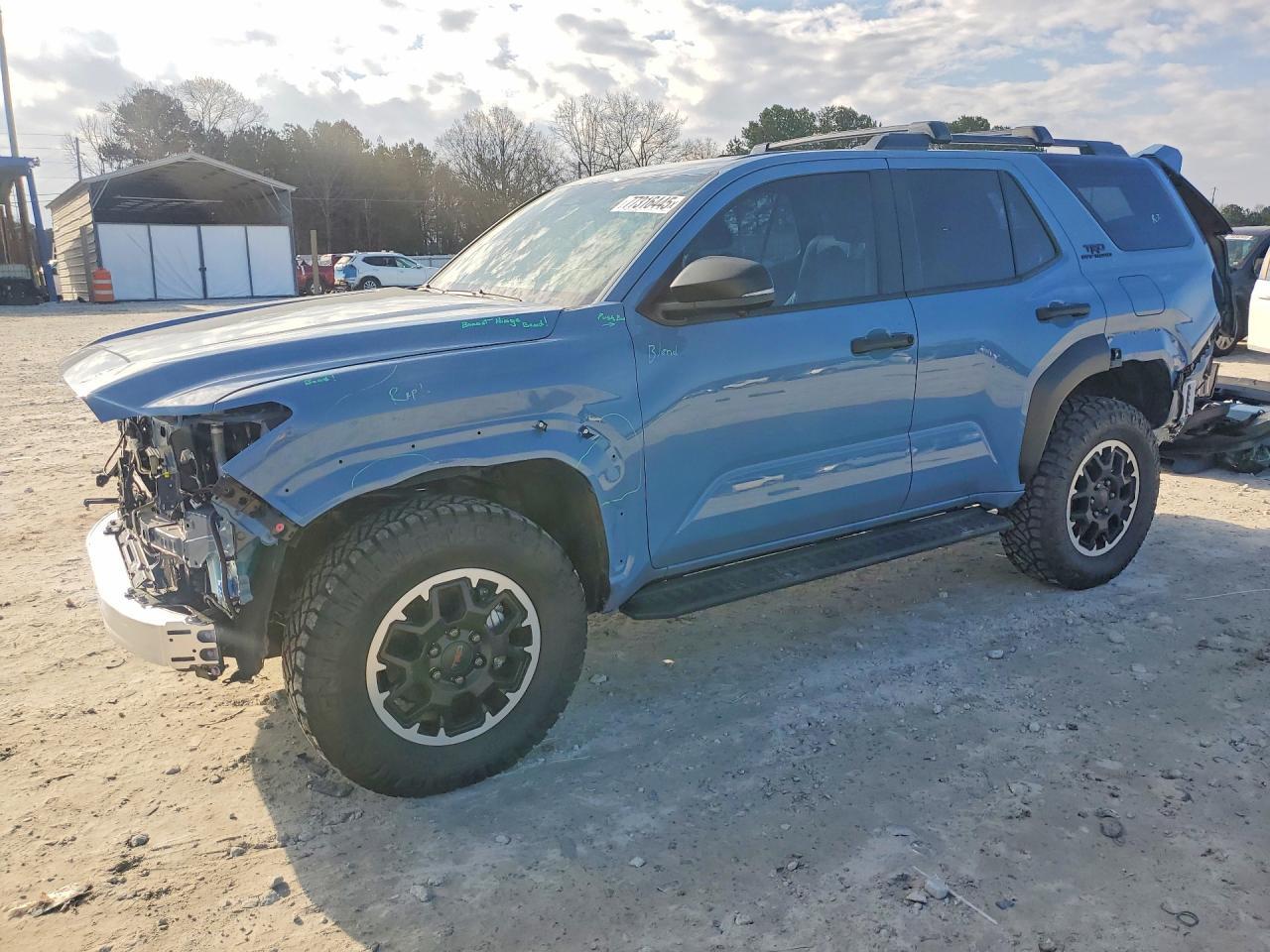 2025 Toyota 4Runner Sr5 - zdjęcie główne