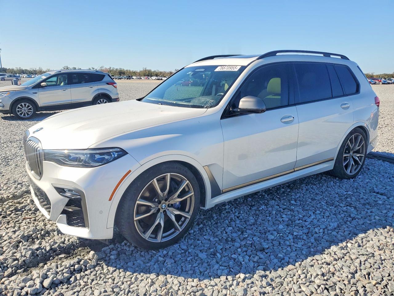 2022 BMW X7 M50I - zdjęcie główne