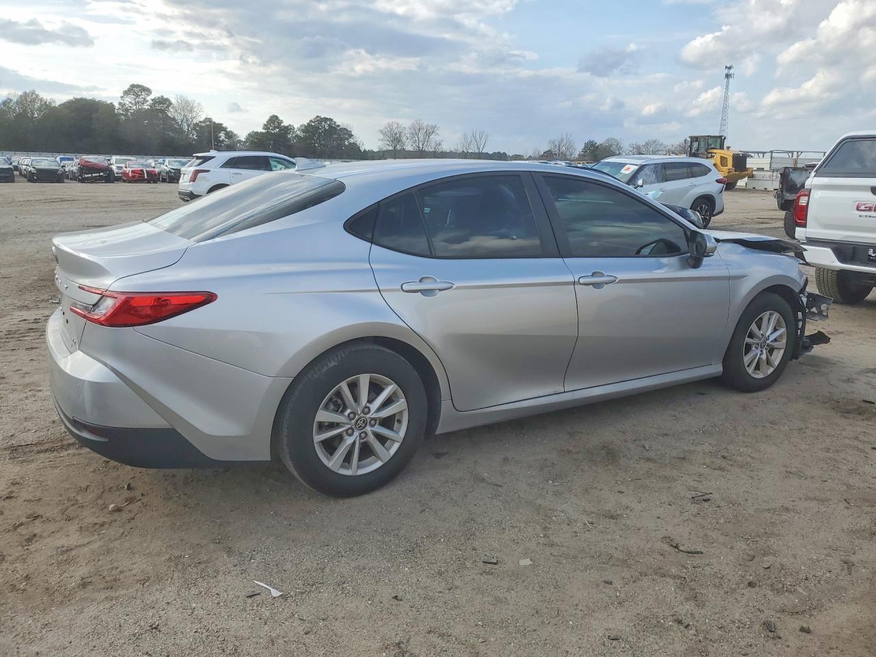 2025 Toyota Camry Xse - zdjęcie 3