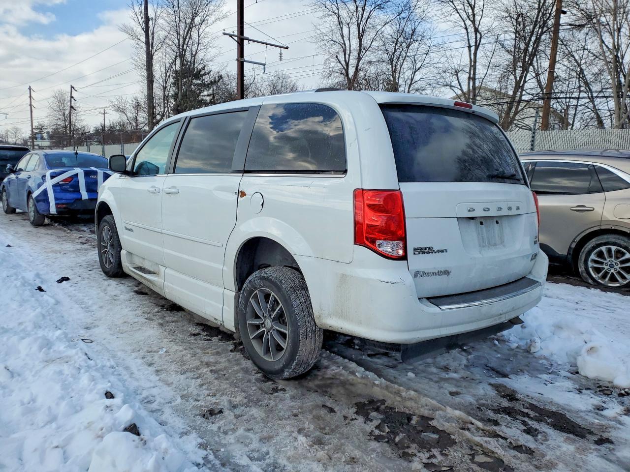 2017 Dodge Grand Caravan Sxt - zdjęcie 2