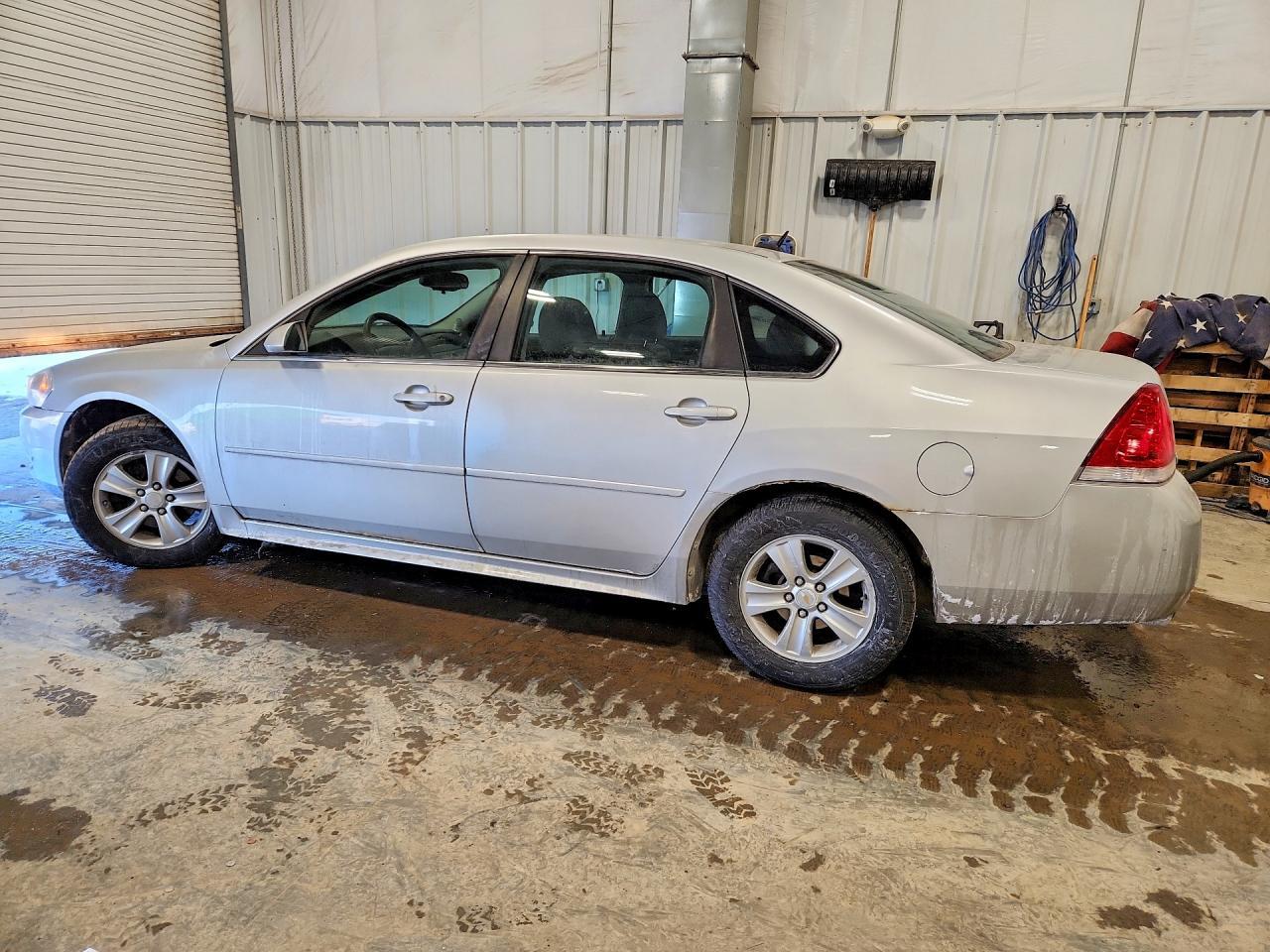 2013 Chevrolet Impala Ls - zdjęcie 2