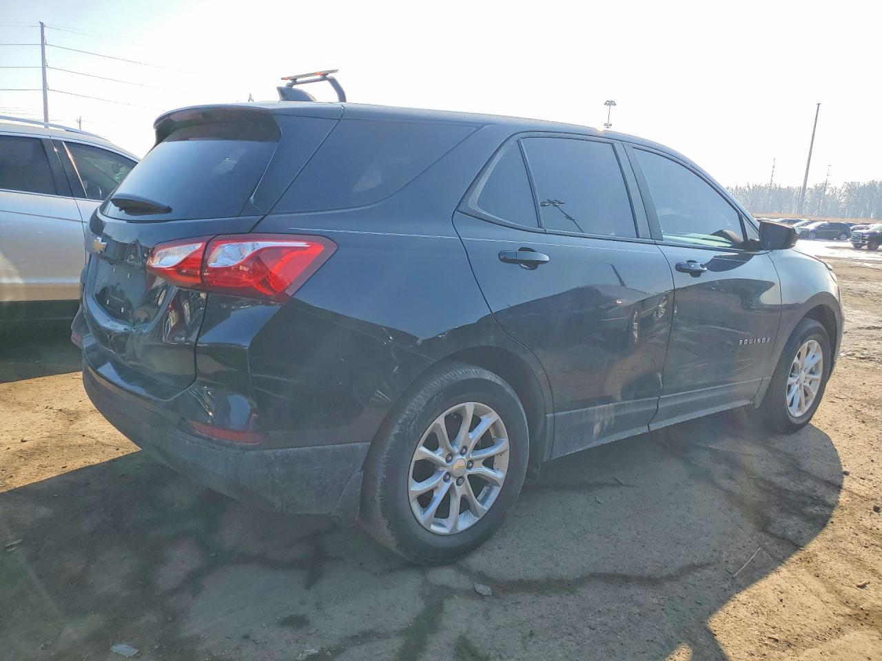 2020 Chevrolet Equinox Ls - zdjęcie 3