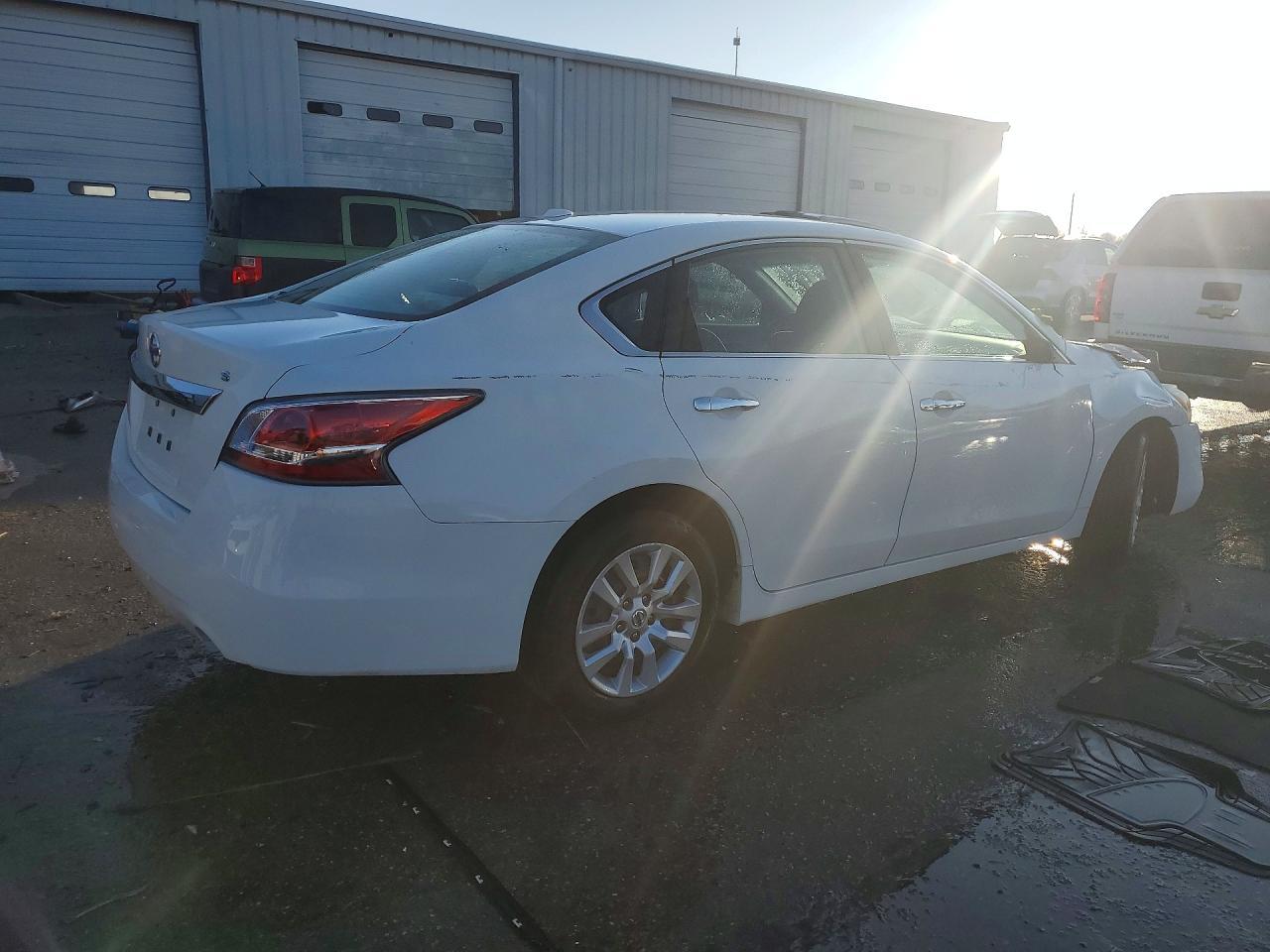 2015 Nissan Altima 2.5 S - zdjęcie 3