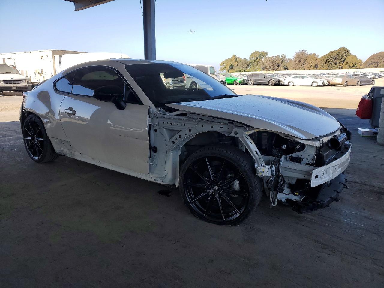 2024 Toyota Gr 86 Premium - zdjęcie 4