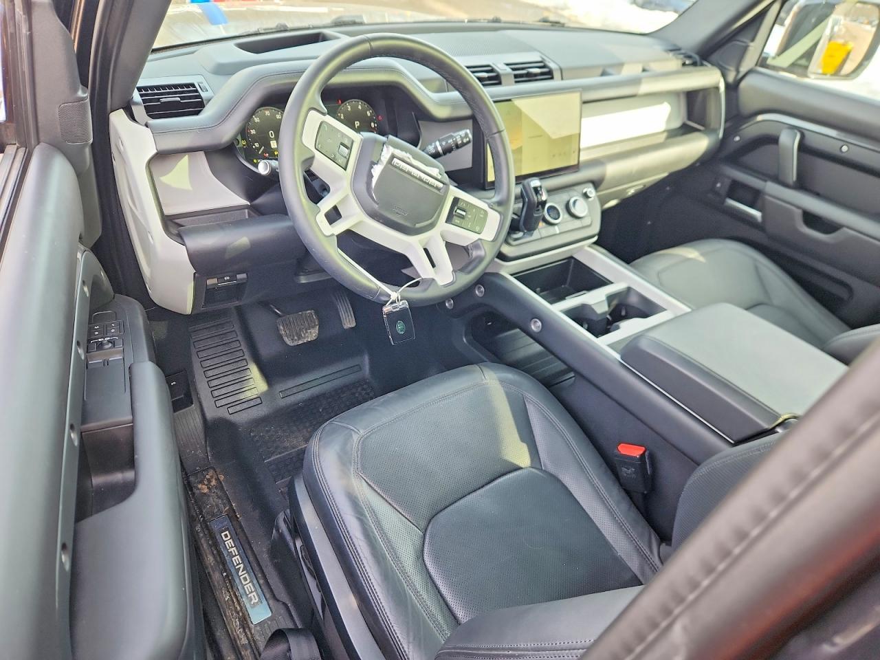 2025 Land Rover Defender 90 X-Dynamic Se - zdjęcie 8