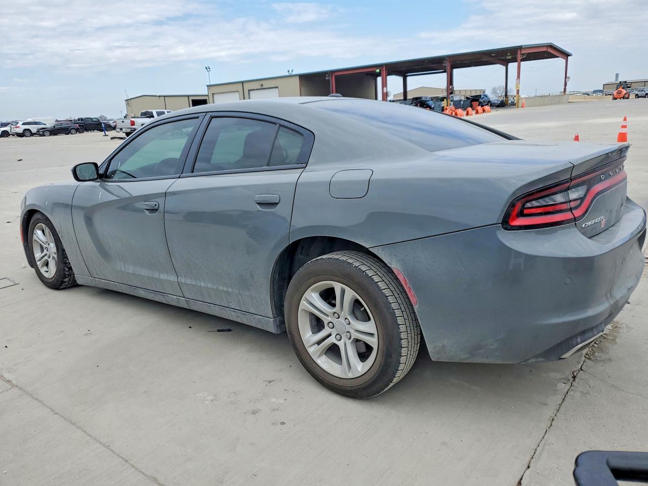 2019 Dodge Charger Sxt - zdjęcie 2