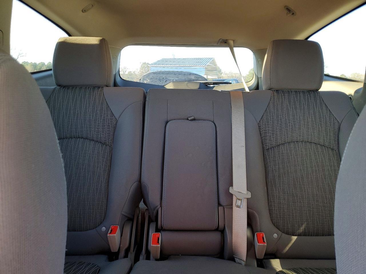 2016 Chevrolet Traverse Ls - zdjęcie 10