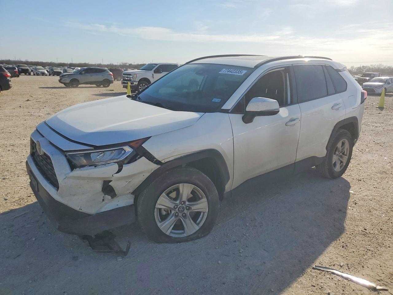 2019 Toyota Rav4 Xle - zdjęcie główne