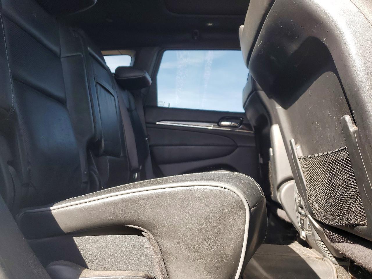 2020 Jeep Grand Cherokee Overland - zdjęcie 11