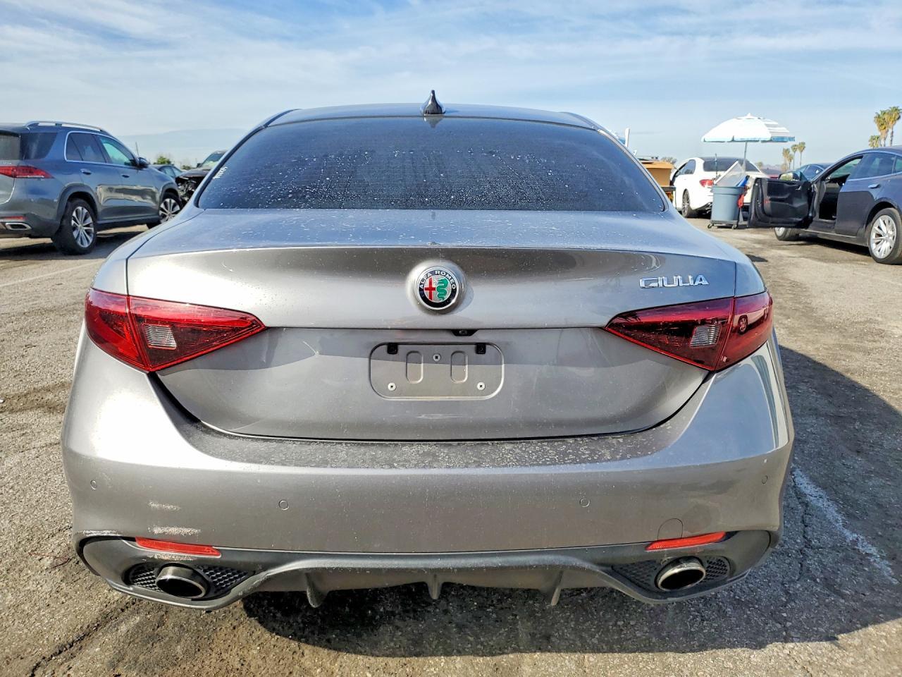 2019 Alfa Romeo Giulia Ti - zdjęcie 6