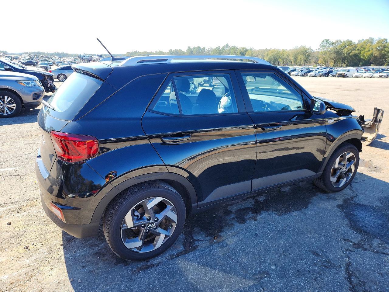 2026 Hyundai Venue Sel - zdjęcie 3