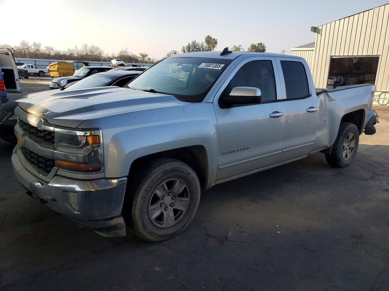 2016 Chevrolet Silverado K1500 Lt - zdjęcie główne