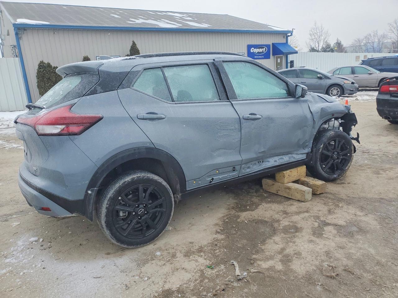 2024 Nissan Kicks Sr - zdjęcie 3