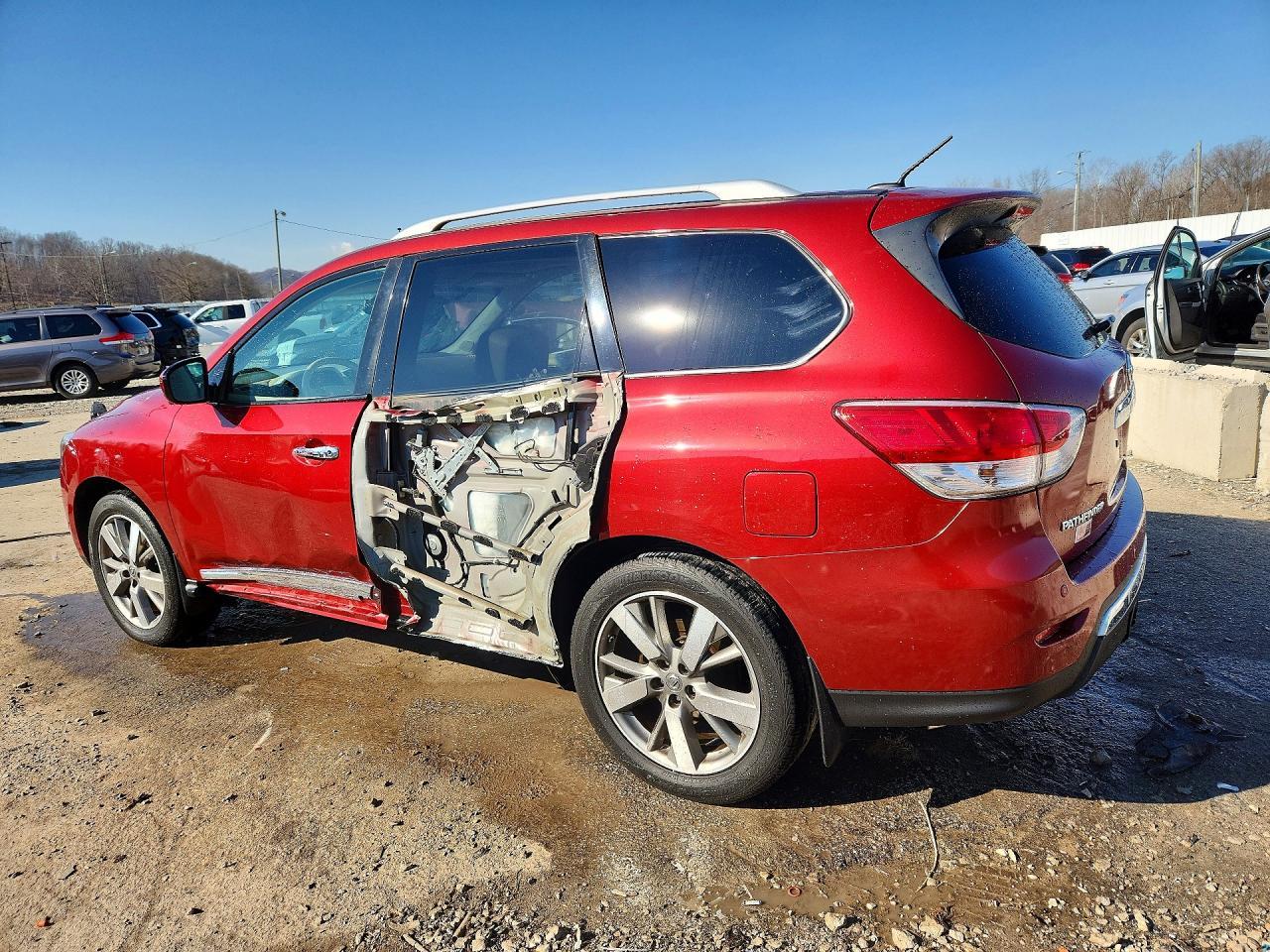 2014 Nissan Pathfinder S - zdjęcie 2