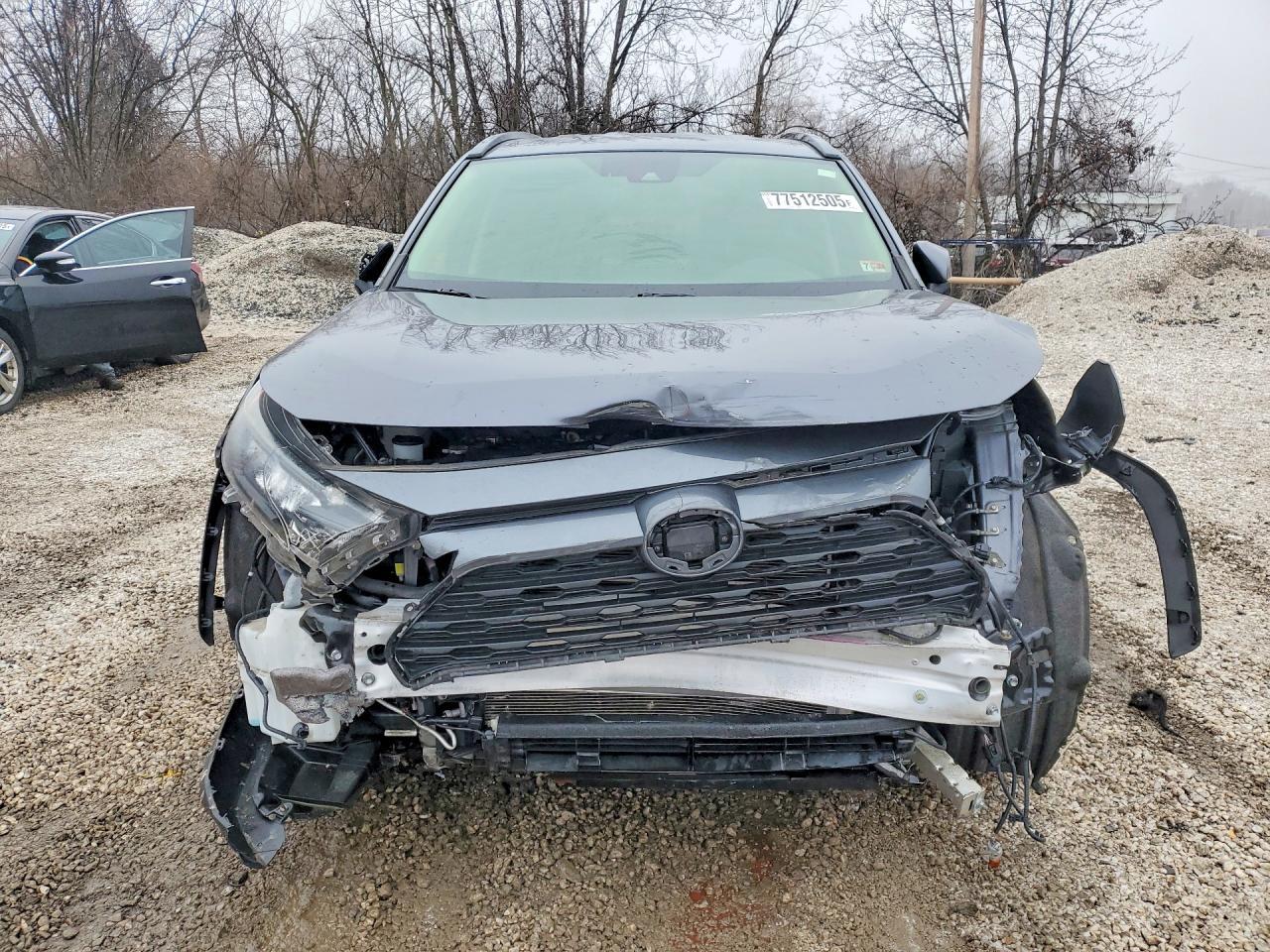 2019 Toyota Rav4 Hybrid Le - zdjęcie 5
