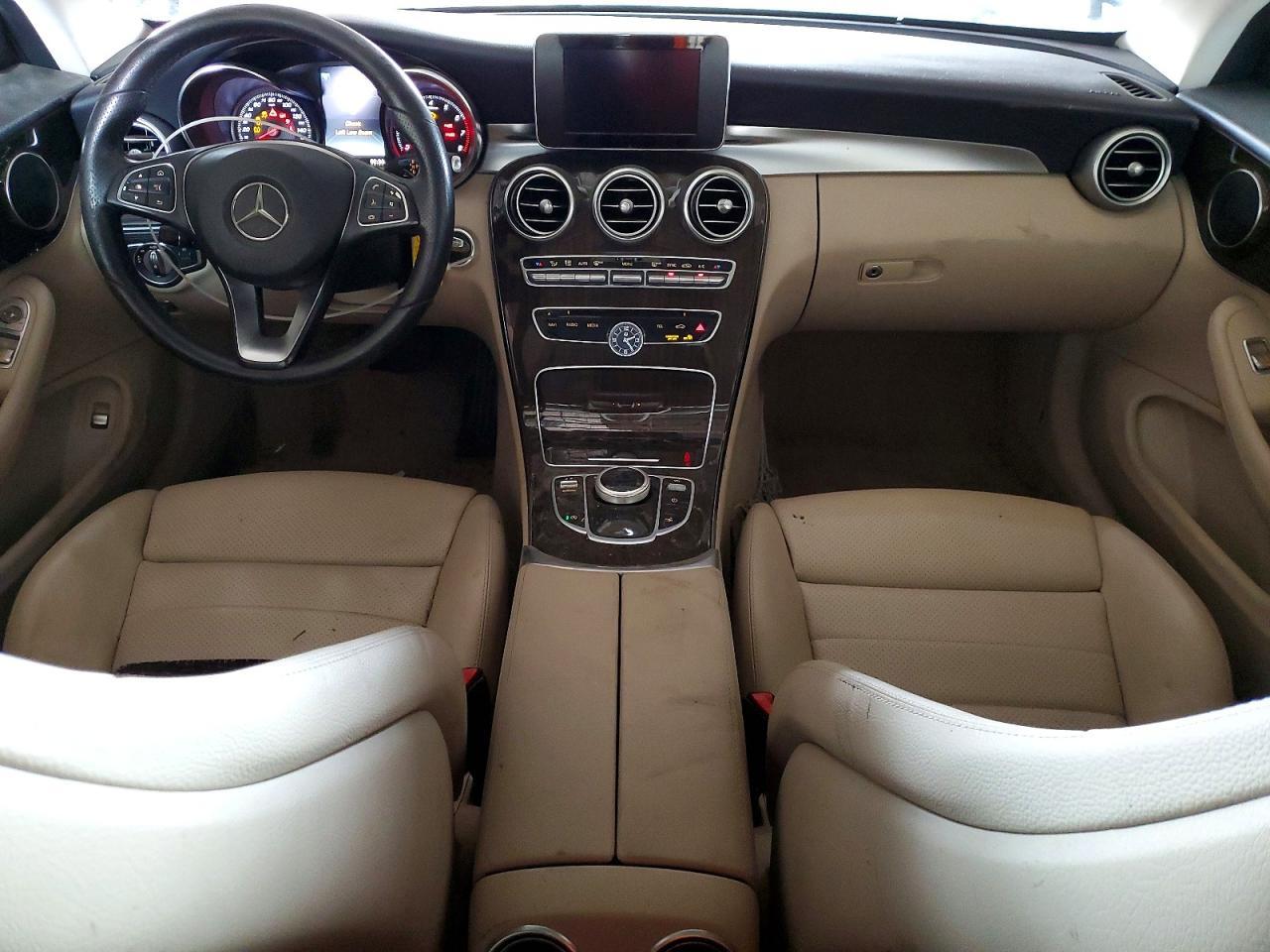 2018 Mercedes-Benz C 300 - zdjęcie 8