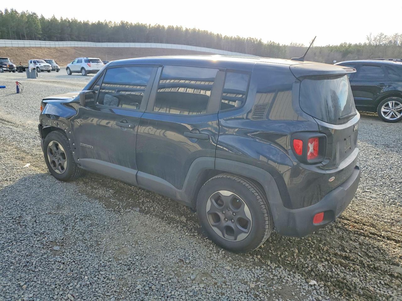 2016 Jeep Renegade Sport - zdjęcie 2