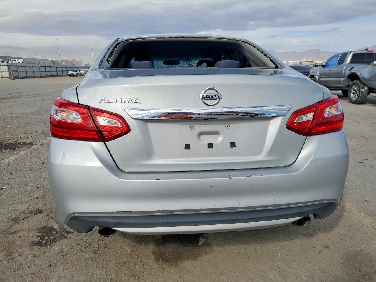 2017 Nissan Altima 2.5 S - zdjęcie 6