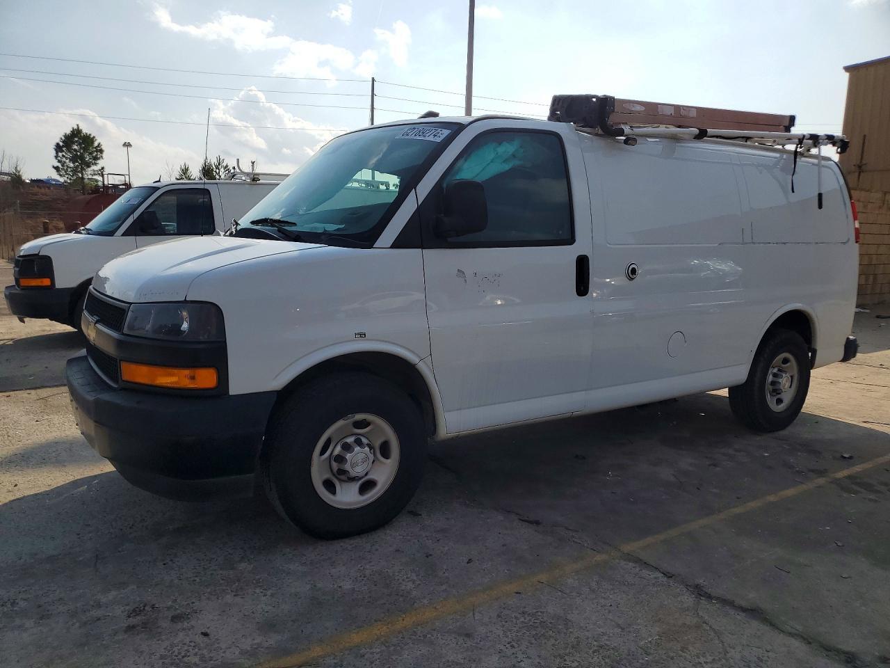 2019 Chevrolet Express G2500 - zdjęcie główne