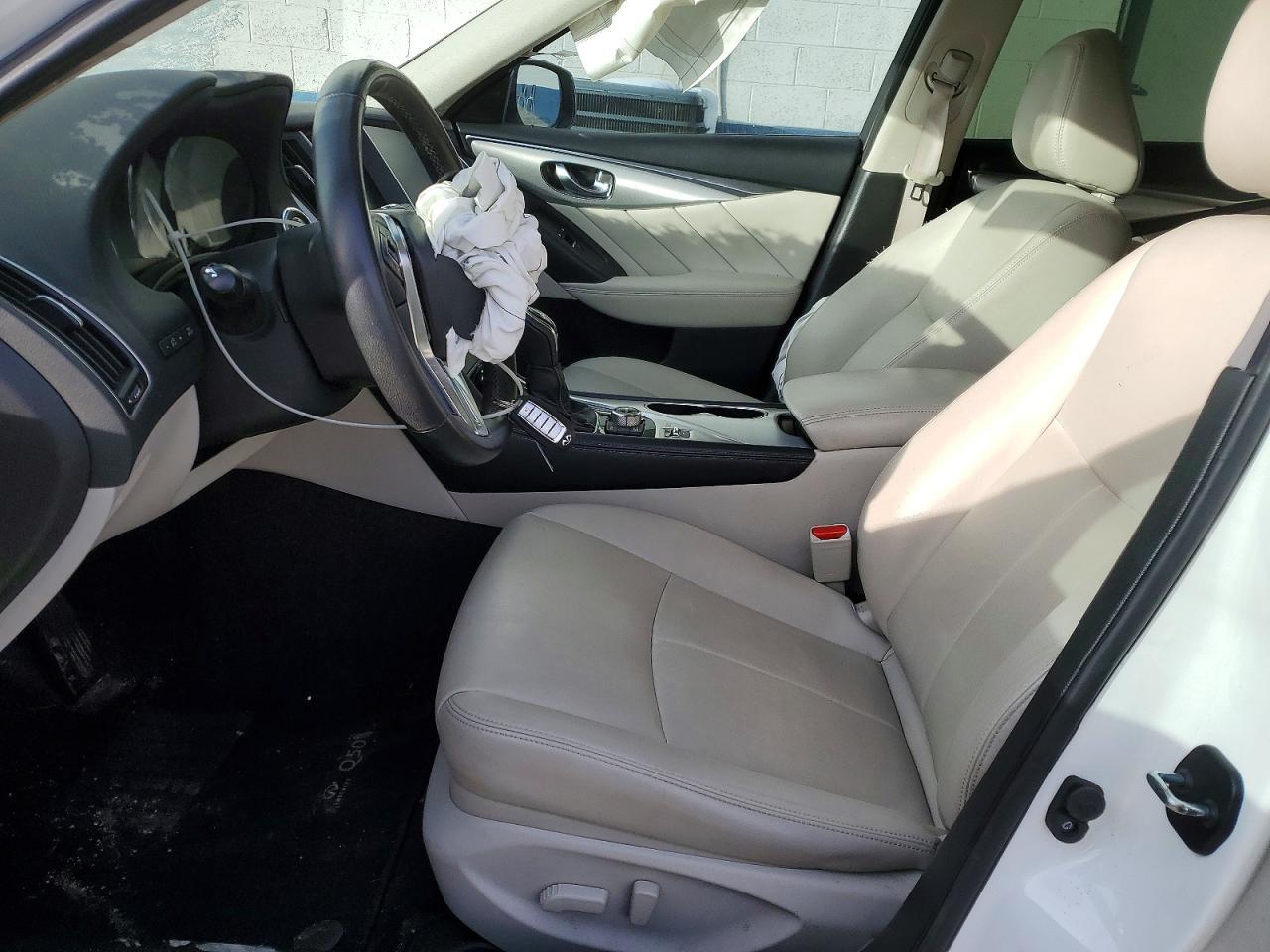 2021 Infiniti Q50 Luxe - zdjęcie 7