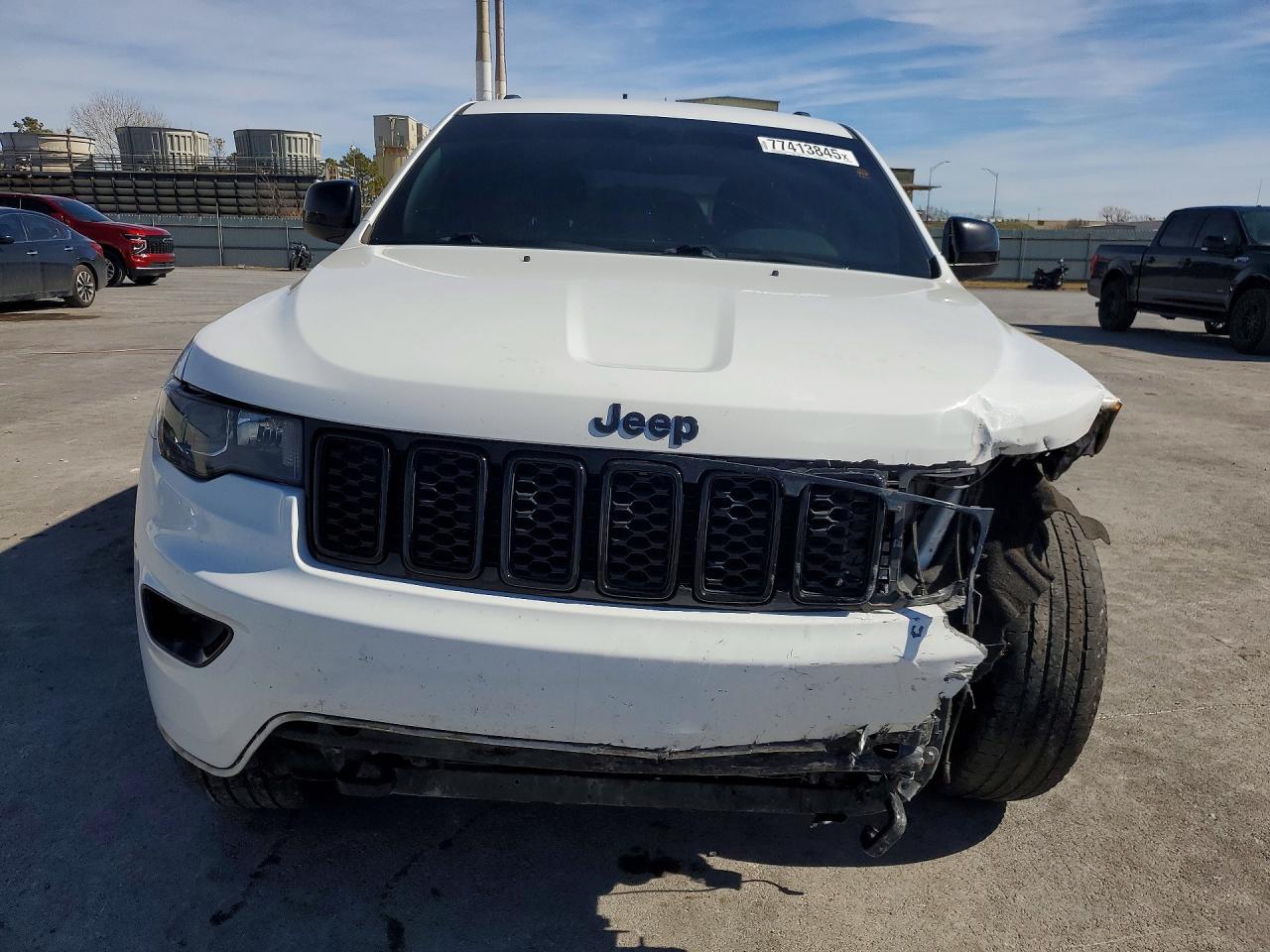 2018 Jeep Grand Cherokee Laredo - zdjęcie 5
