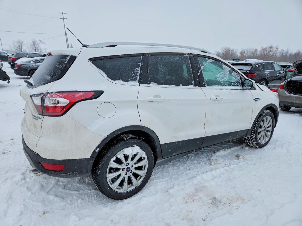 2017 Ford Escape Titanium - zdjęcie 3