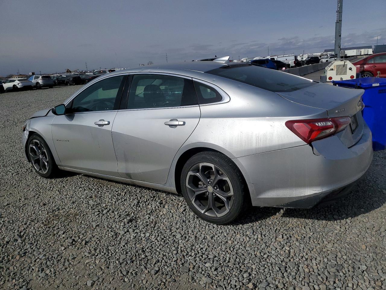 2021 Chevrolet Malibu Lt - zdjęcie 2