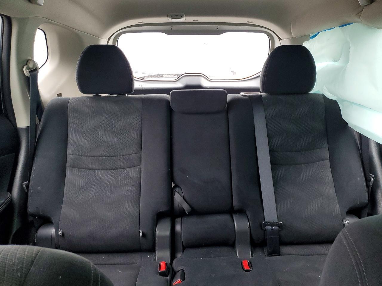 2016 Nissan Rogue S - zdjęcie 10