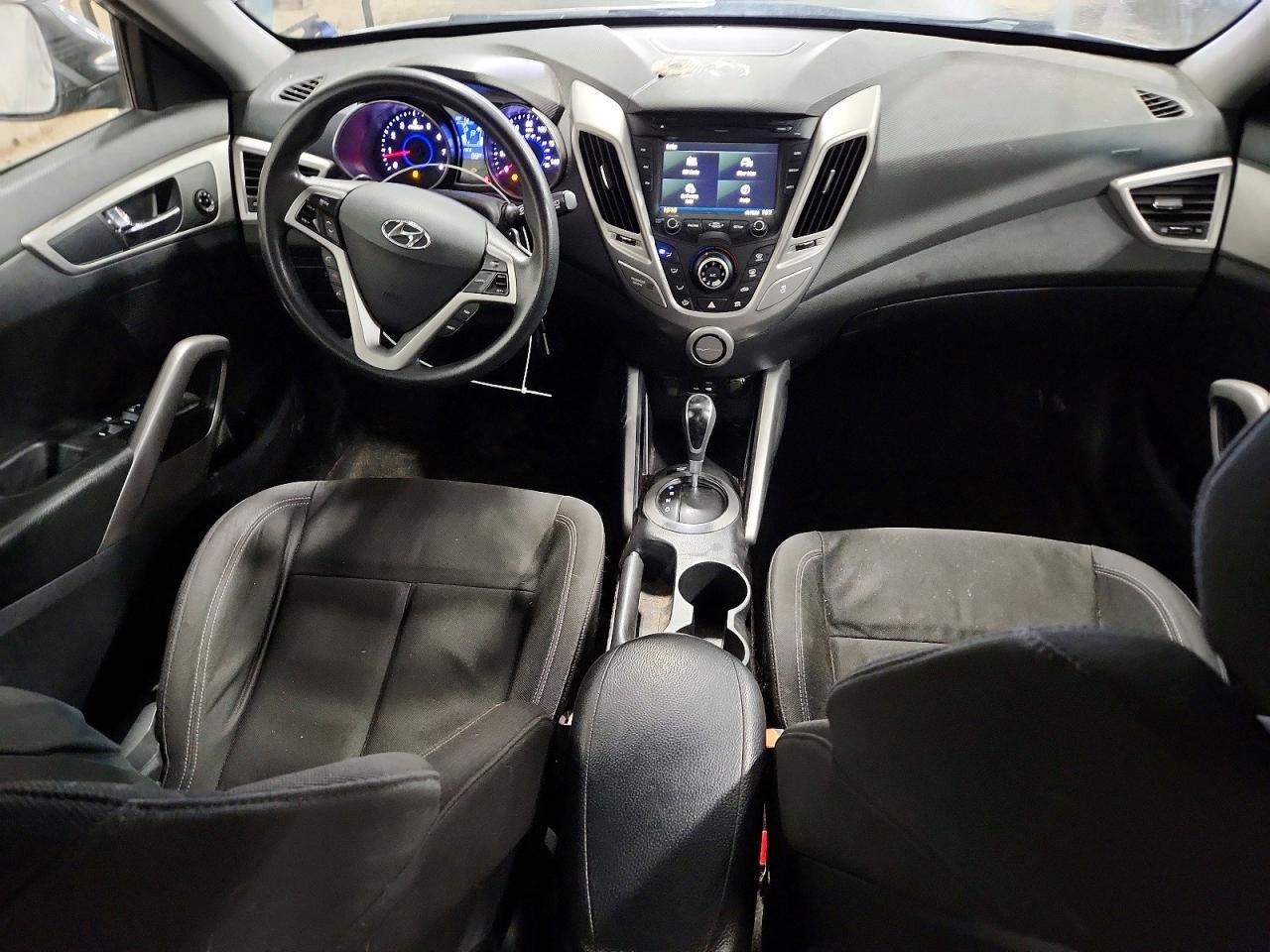 2016 Hyundai Veloster Base - zdjęcie 8