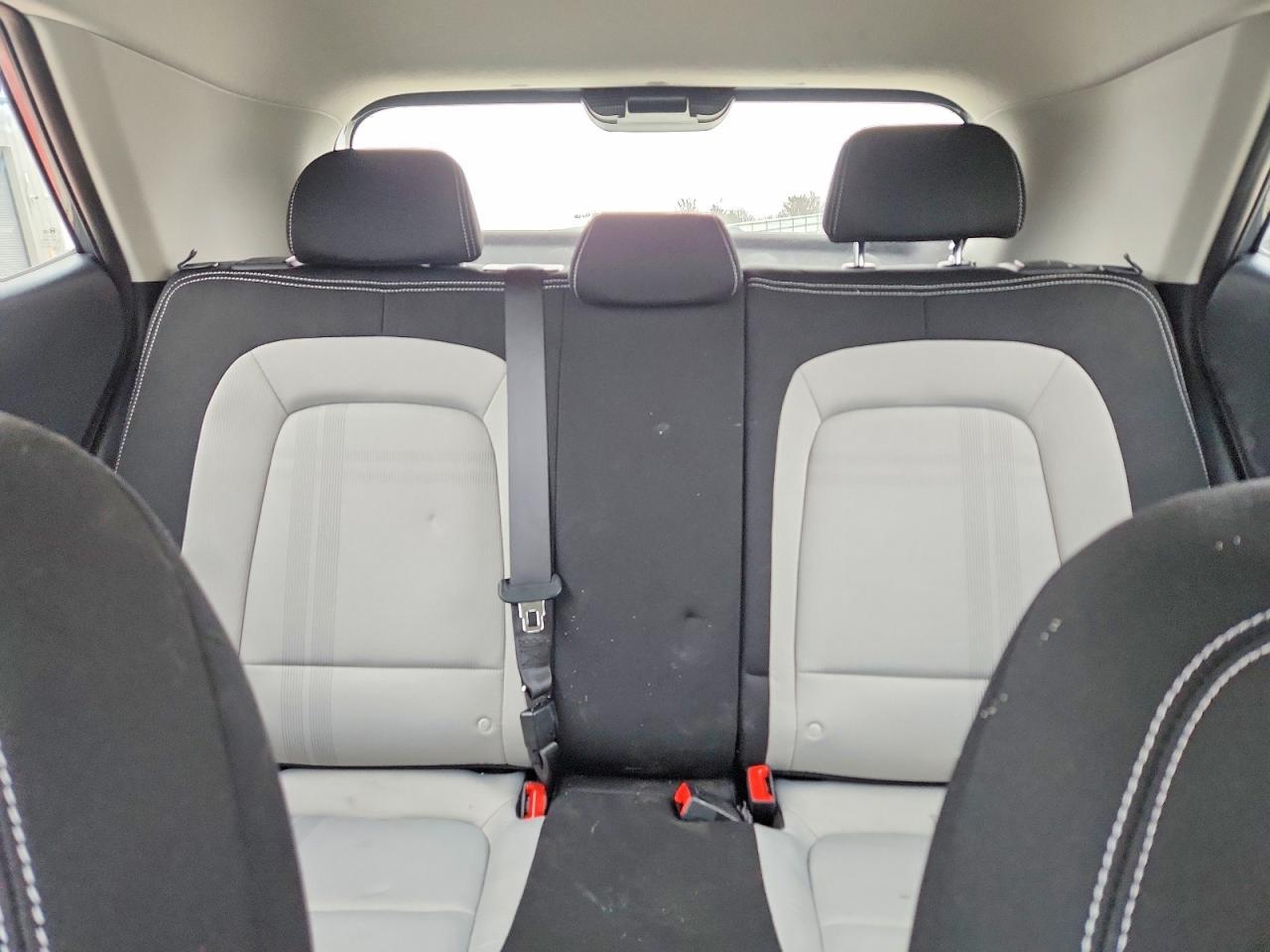 2025 Hyundai Venue Sel - zdjęcie 10